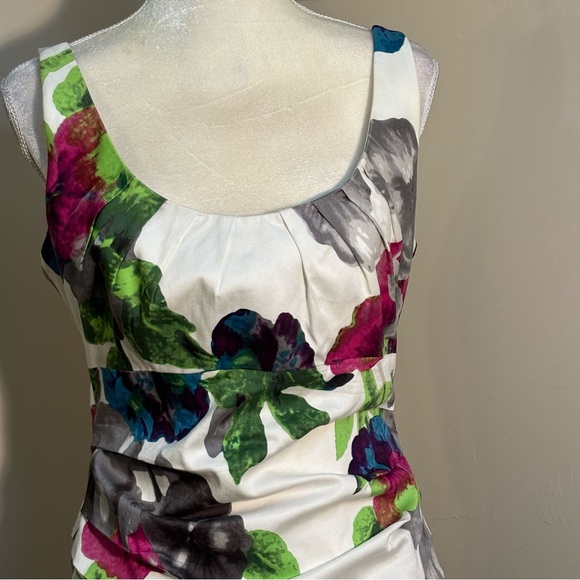 Suzi Chin for Maggy London Floral Ruched Wiggle Dress - Picture 3 of 6